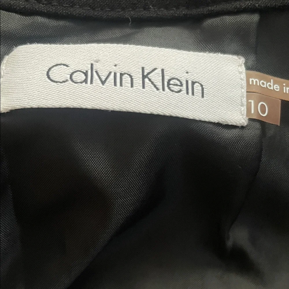 Calvin Klein Black Pencil Skirt: Timeless Elegance 📚🖋️ - Picture 12 of 16